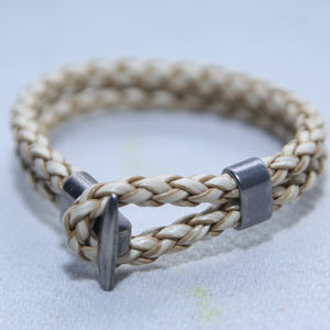 SINGLE BROWNISH STRING MEN BRACELET
