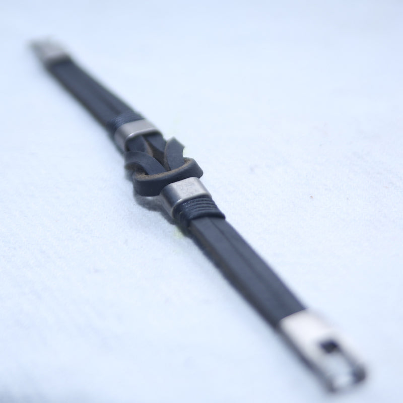 BLACK LEATHER TYPE SINGLE MEN BRACELET