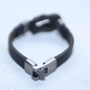 BLACK LEATHER TYPE SINGLE MEN BRACELET