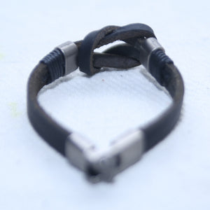 BLACK LEATHER TYPE SINGLE MEN BRACELET
