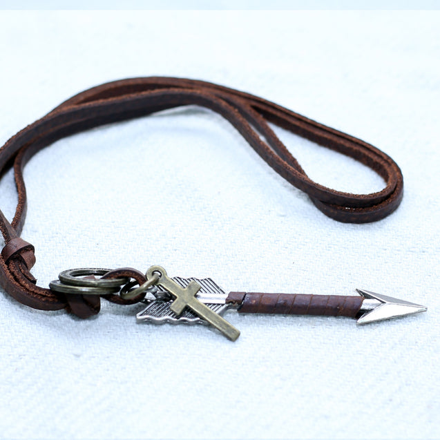 ARROW TYPE MEN NECKLACE IN BROWN